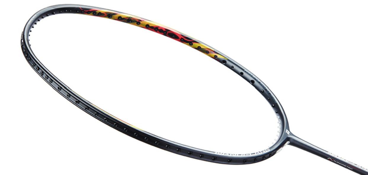 尤尼克斯羽毛球拍nanospeed9900,尤尼克斯羽毛球拍弓箭11pro多少磅