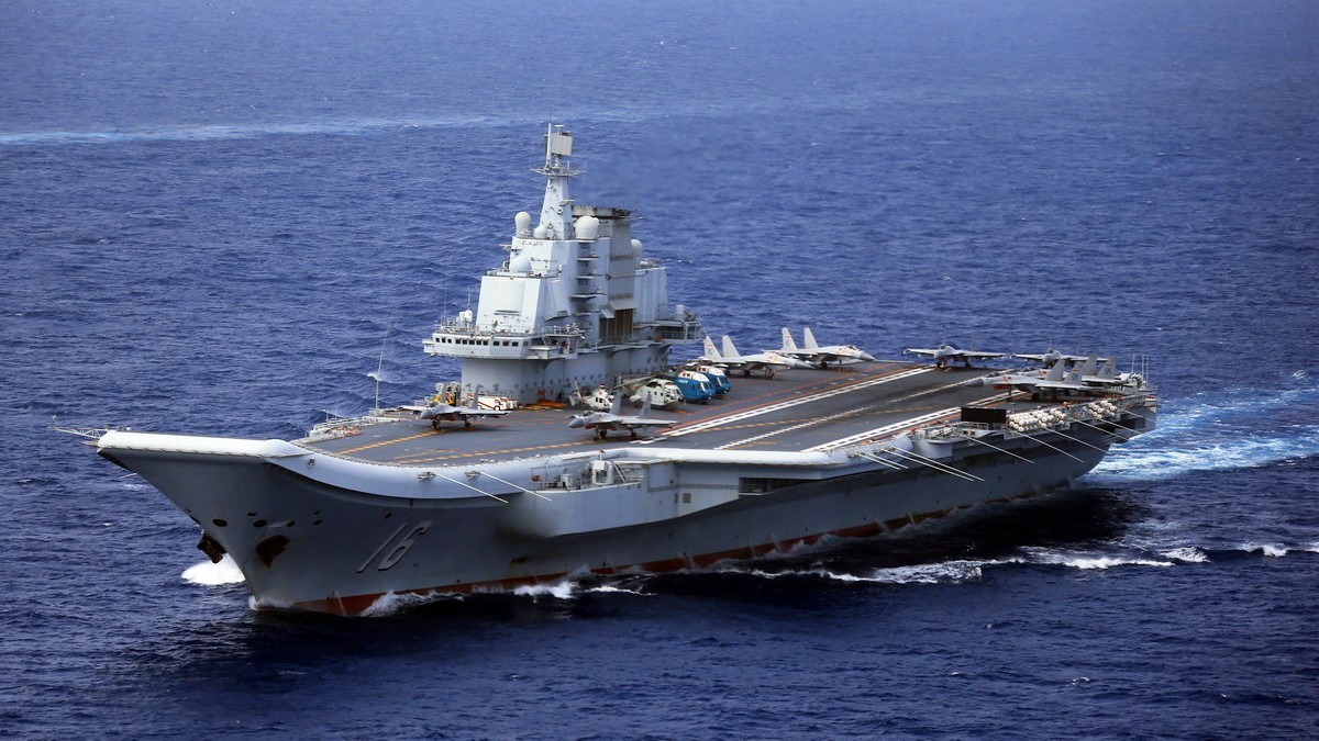 歼15首次展示,航展歼15展示武器