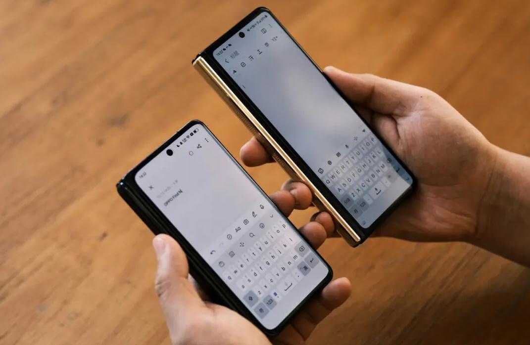 雷军小米手机发布会演示出问题,雷军摔苹果