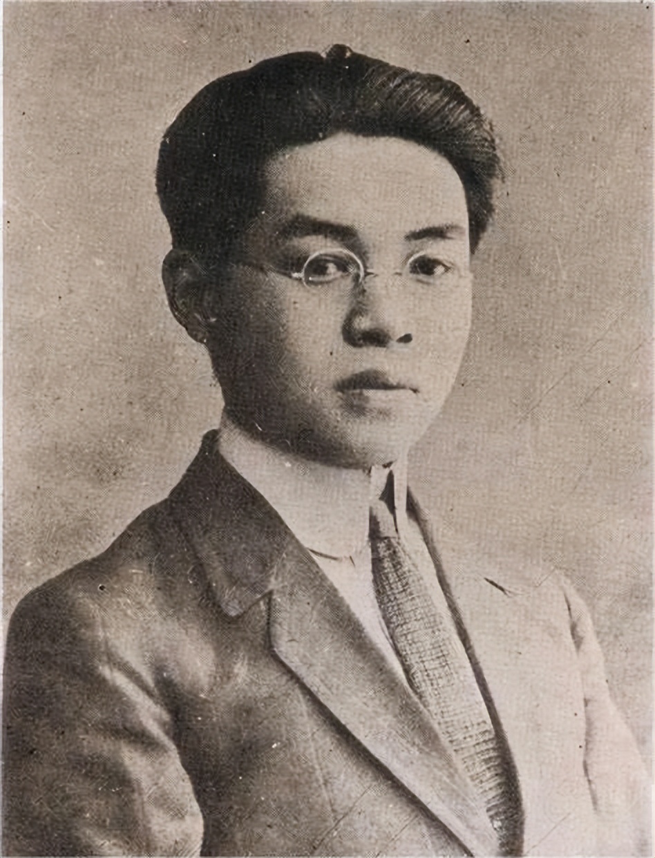 阔别70年,初恋结了4次婚,她却终生不嫁,再会面时情意了然于心