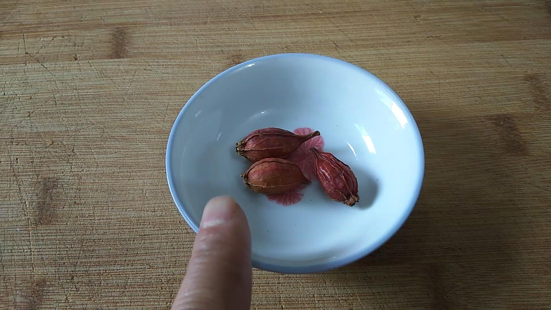 女人容易上火煮什么水喝,体内有火生姜栀子泡水