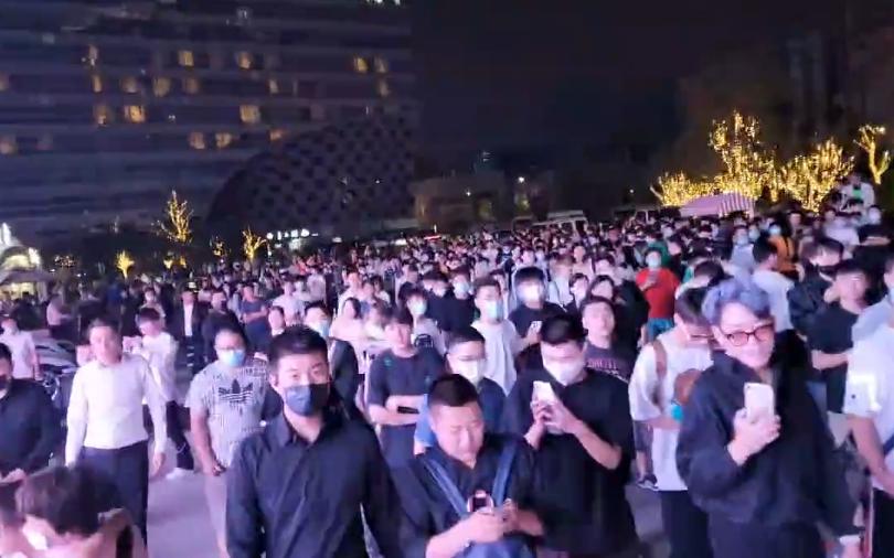 童锦程酒吧开幕,童锦程酒吧营业现场火爆