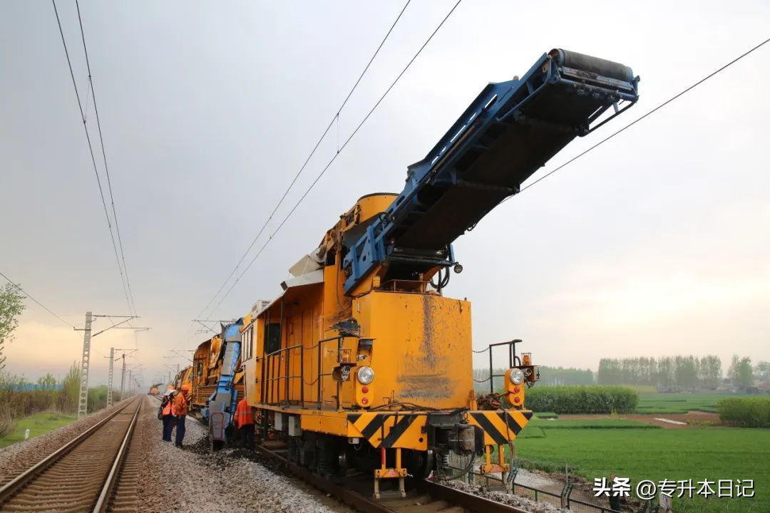 专科专业工资最高的专业排行,本科十大高收入专业排行榜