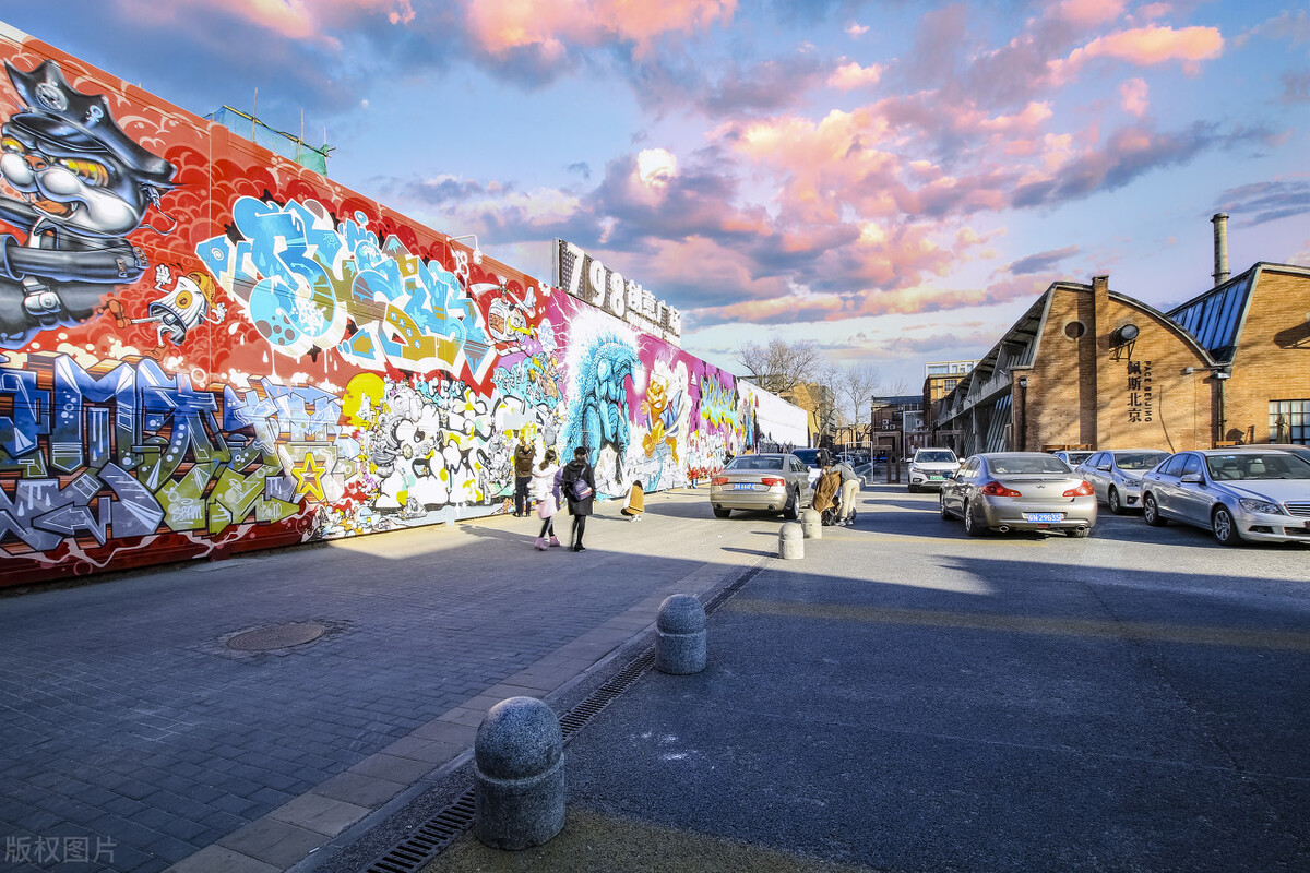 北京798艺术区游玩攻略,北京的798艺术区吸引许多游客游览