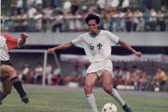 中国足球应该搞好业余联赛,中国可以自己组建足球队吗