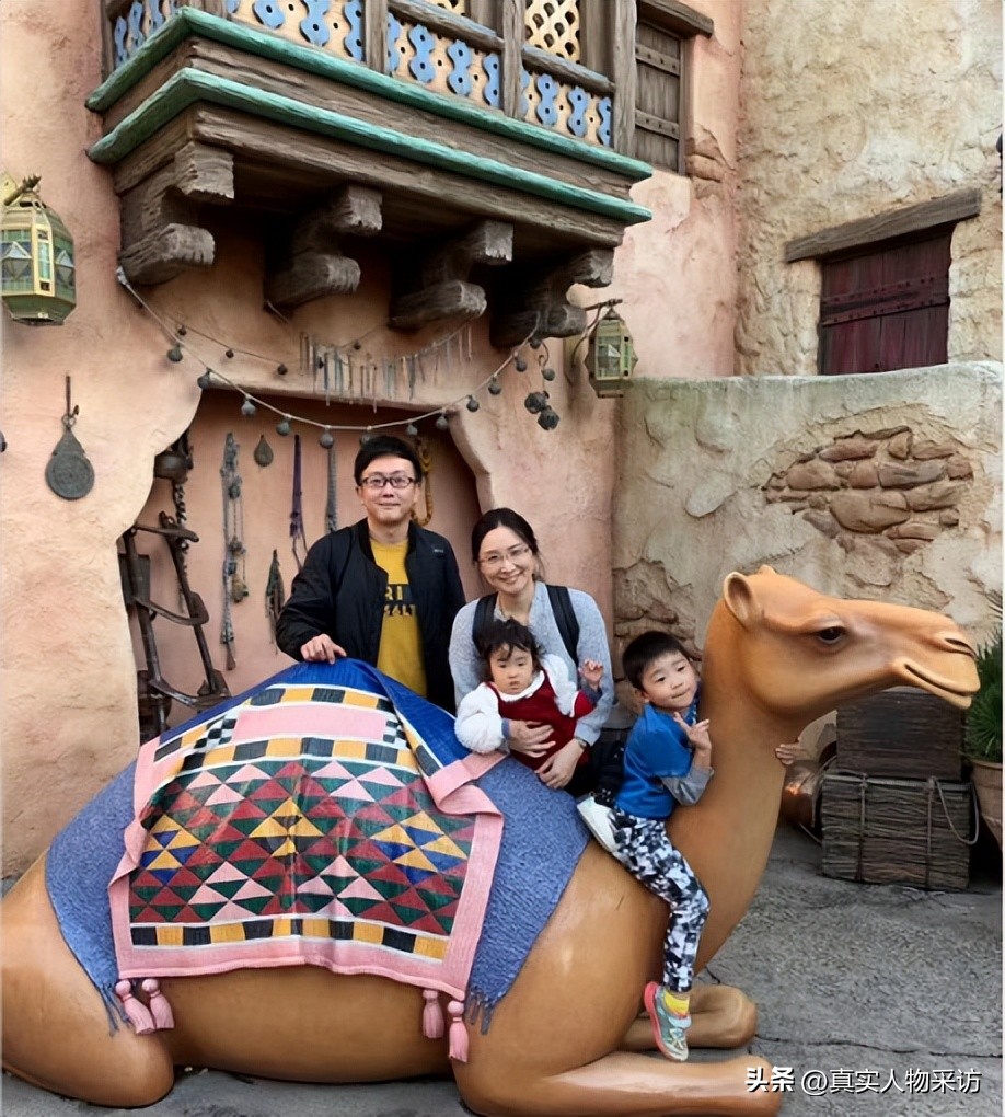 我19岁到日本，裸婚娶日本媳妇，在外面男浴室遇到女人，吓一激灵