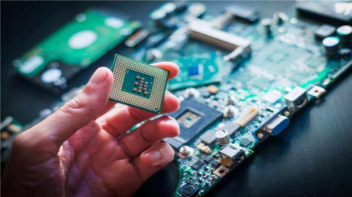 美国危机升级！中国不买了，欧美巨头陷衰退，欧洲要求美国买单