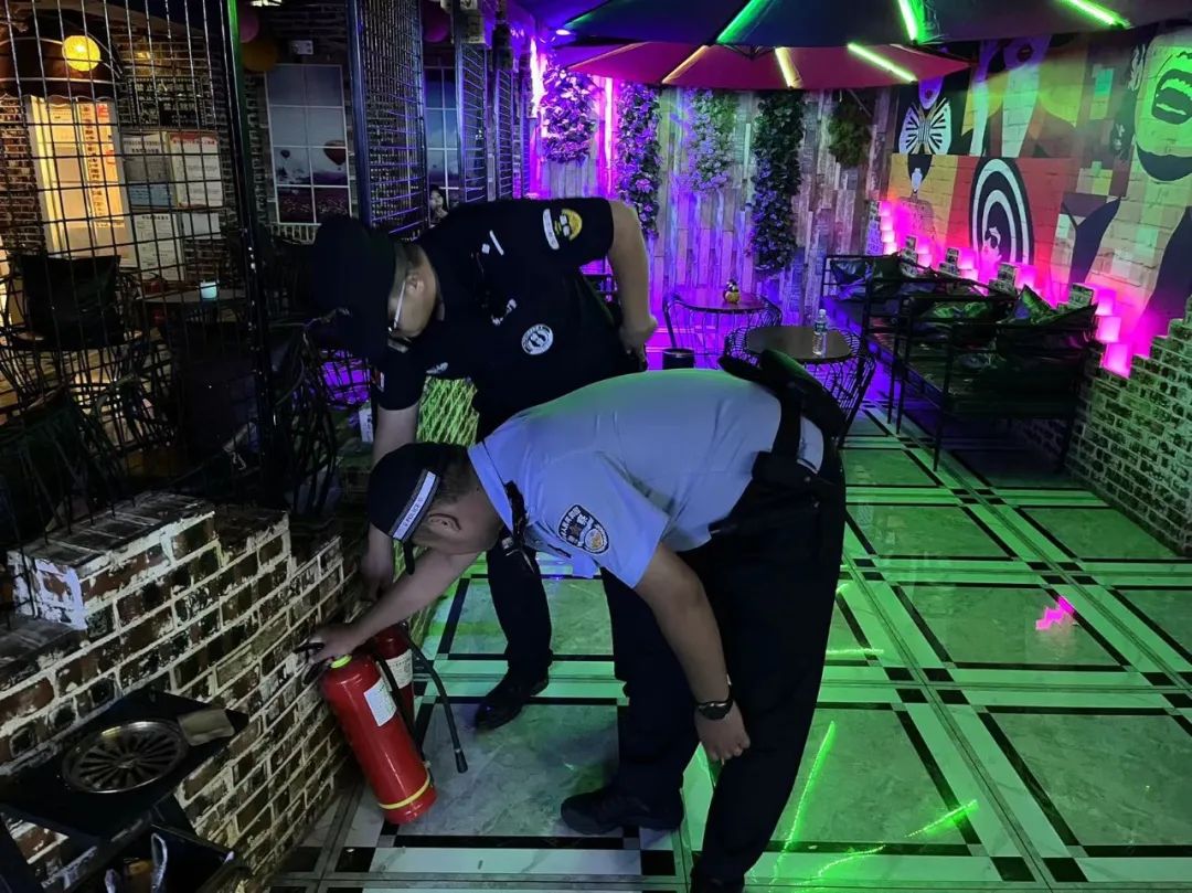 夏季治安打击整治“百日行动”丨尽锐出战!河南洛阳公安全力开展夏夜治安巡查宣防第二次集中统一行动