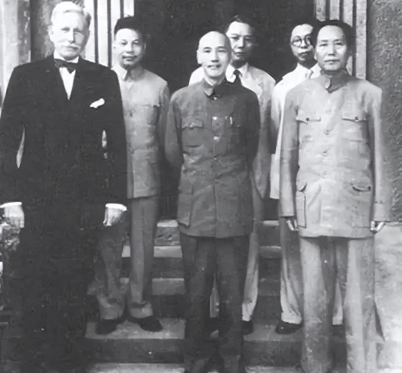 毛主席到底多高？1.72米？1.75米？1.83米？九旬贴身卫士道出实情