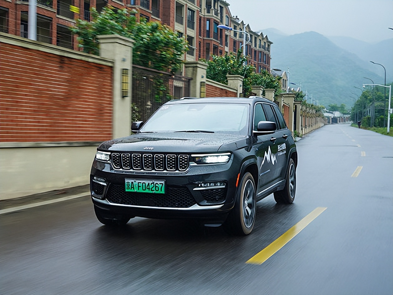 jeep大切诺基4xe落地价西安,全新jeep大切诺基柴油