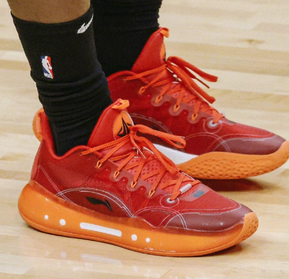 安踏最新签名球鞋,安踏轻狂男篮球鞋