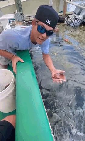 搞笑图片发烧,小女孩gif搞笑动态图片大全