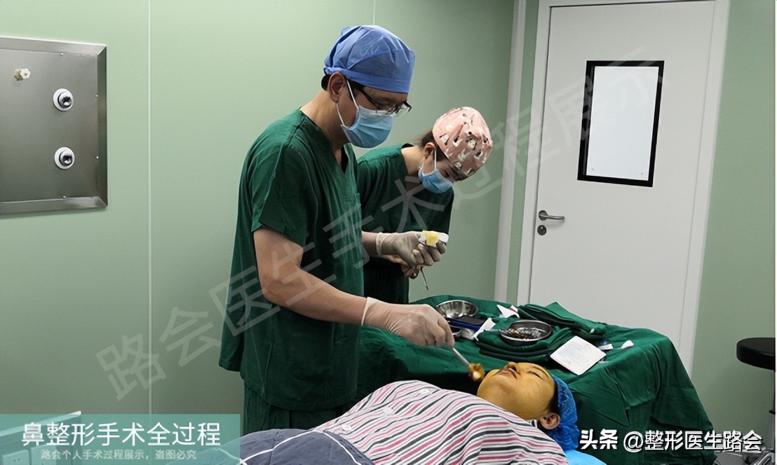 隆鼻手术全过程女生,隆鼻手术到底是怎么进行的
