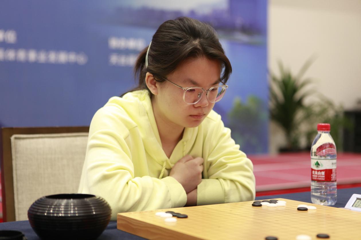 吴依铭於之莹最新对局,亚运於之莹