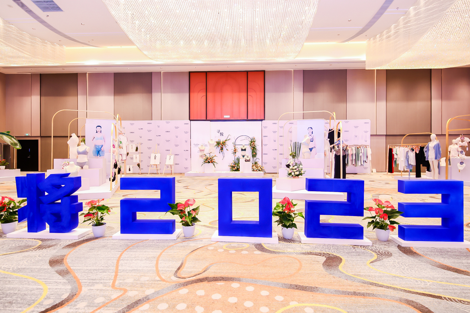 匠｜将有不同，欧迪芬2023春夏新品“红”耀金陵