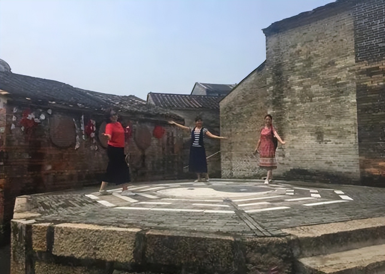 鍏崷鍙ゆ潙涔嬭皽,鍏崷鍙ゆ潙鏈В涔嬭皽