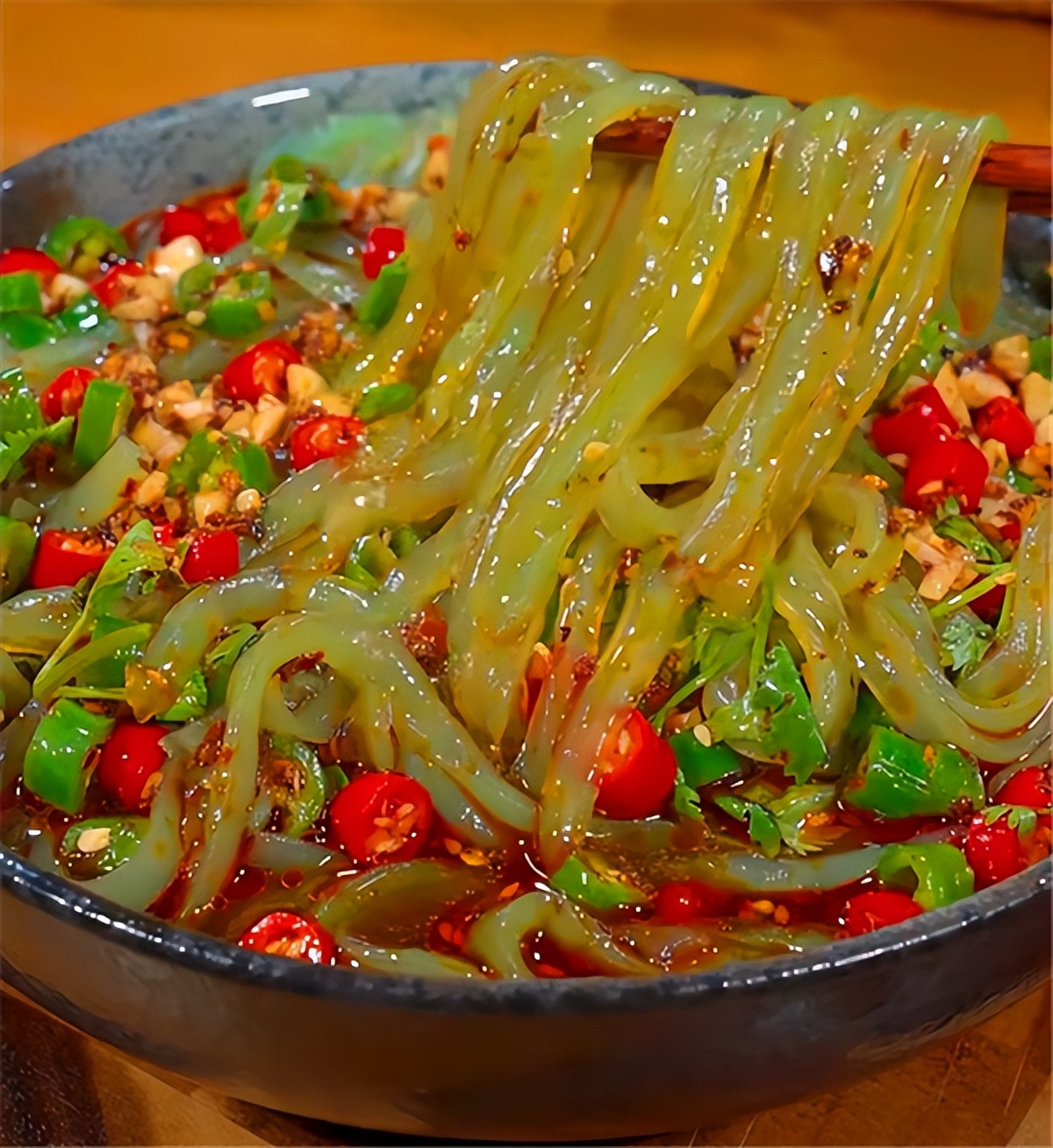 制作凉粉一碗红薯粉几碗水,做凉粉一斤淀粉用多少白矾