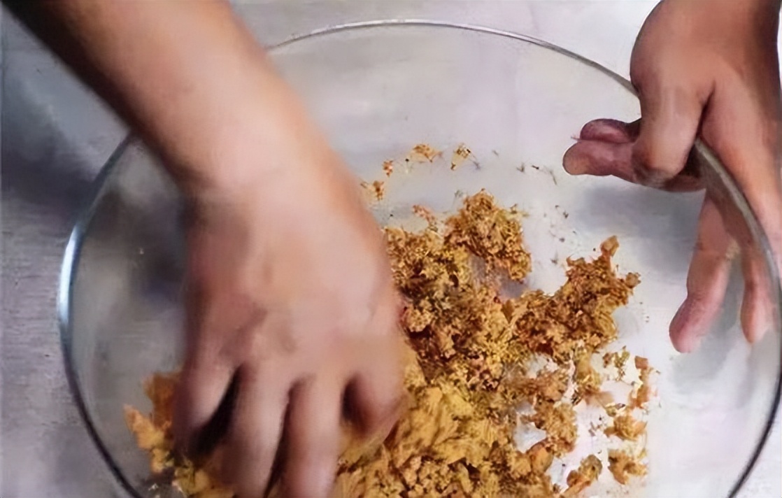 饵料反水是因为氧化吗,饵料反水的原因与改善方法