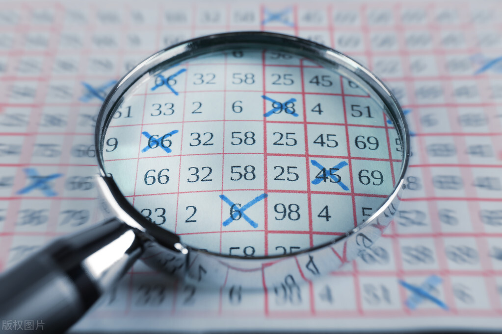 彩票守号5年终中699万,彩票中3193万守号