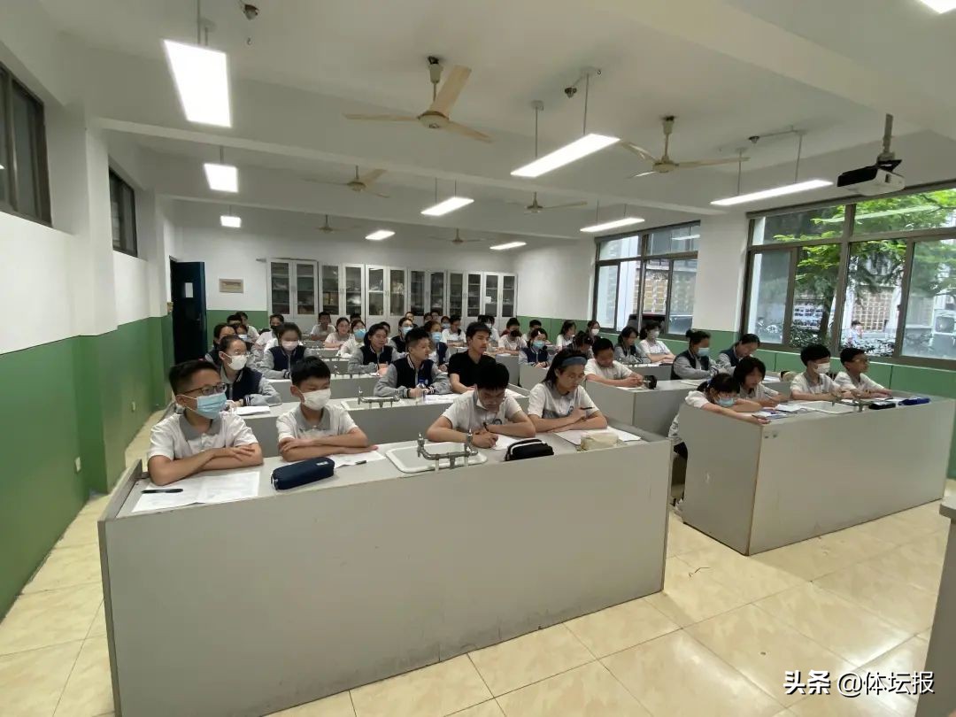 小学生轻微肥胖要怎么减,如何解决中小学生肥胖率