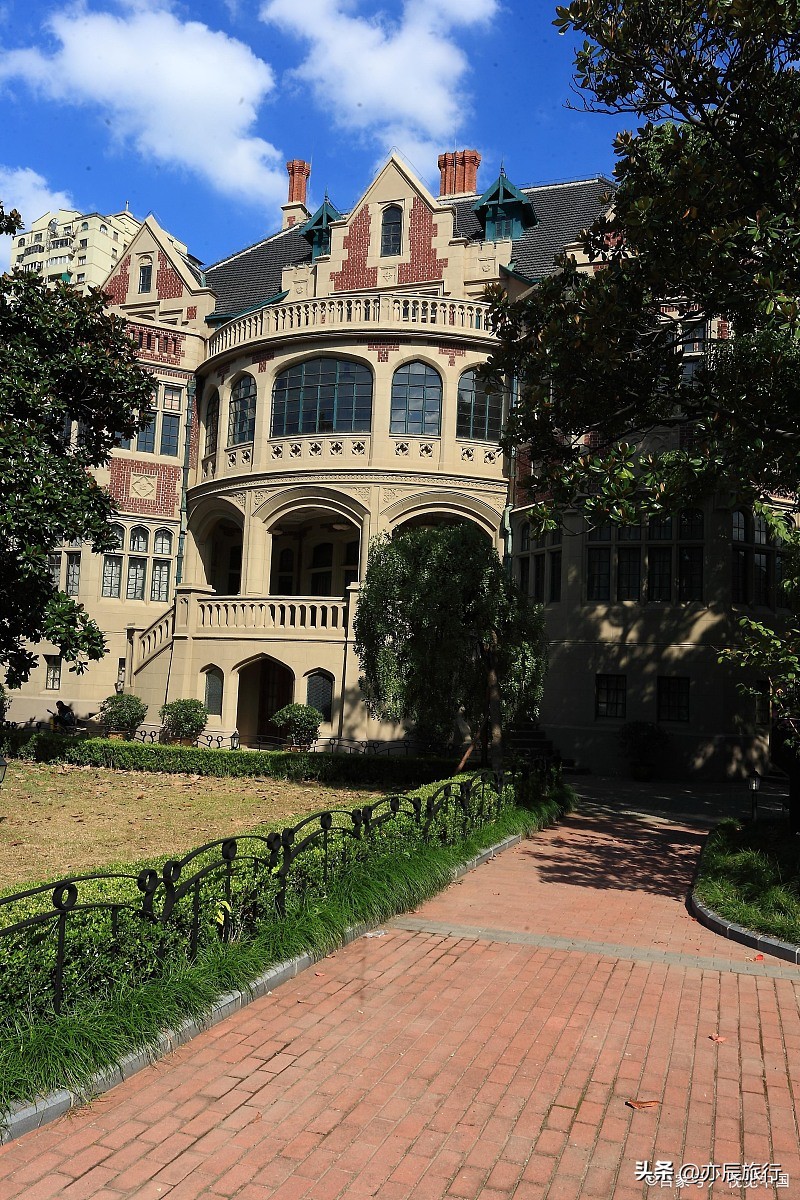 青岛旅游攻略周边旅游景点,现在青岛旅游十大必去景点海边