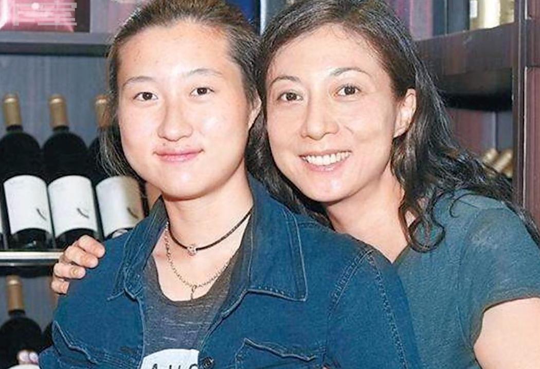 关于成龙的女儿的事,成龙女儿最新消息视频