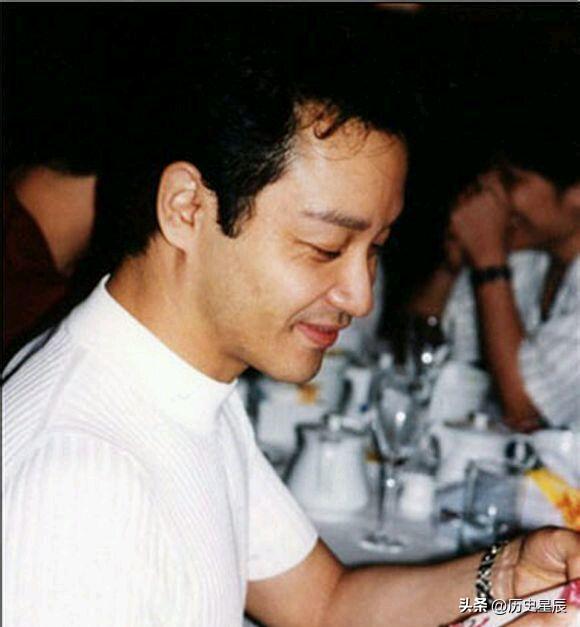 【晚清*楼青**旧影】*楼青**女媚态百出，丰乳肥臀，风情难挡！