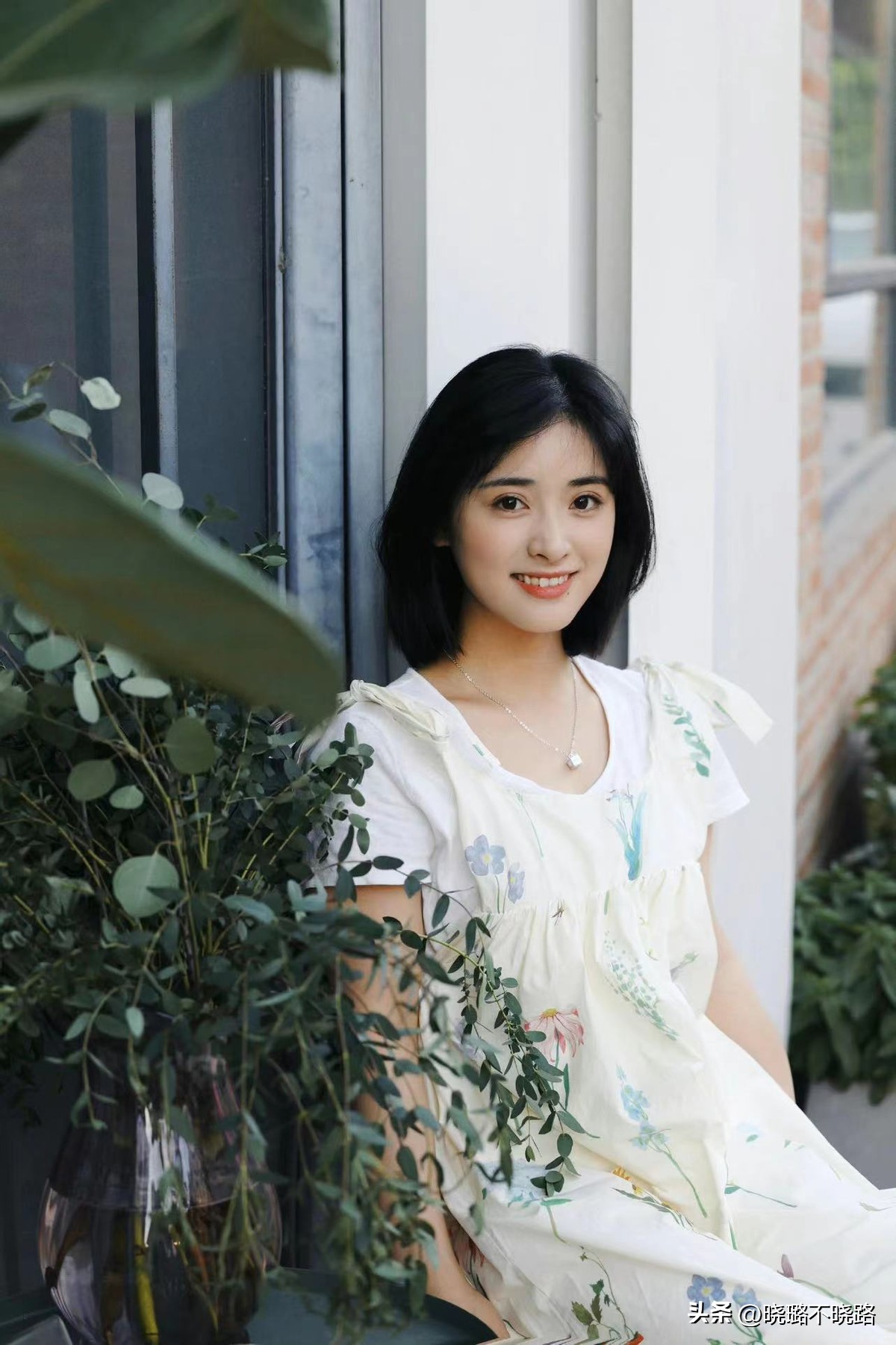 适合方圆脸女生的短发细软,适合方圆脸女生的短发推荐