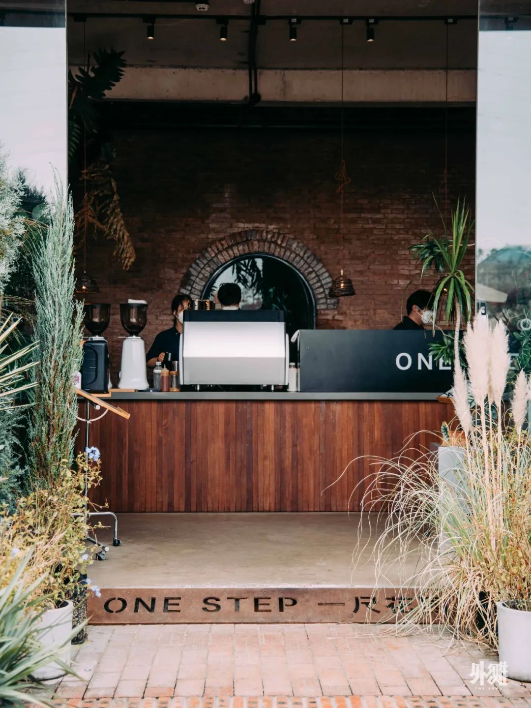 上海新晋热门打卡地，在红砖窑厂里喝咖啡、露营