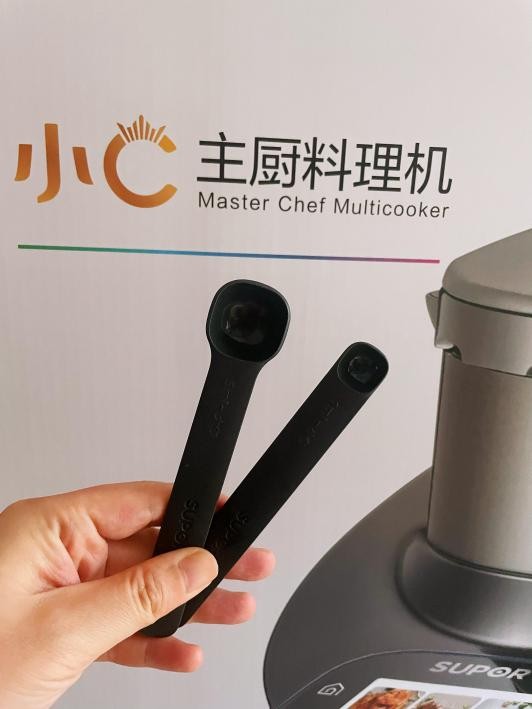 炒菜机智商税,炒菜机器人切菜器