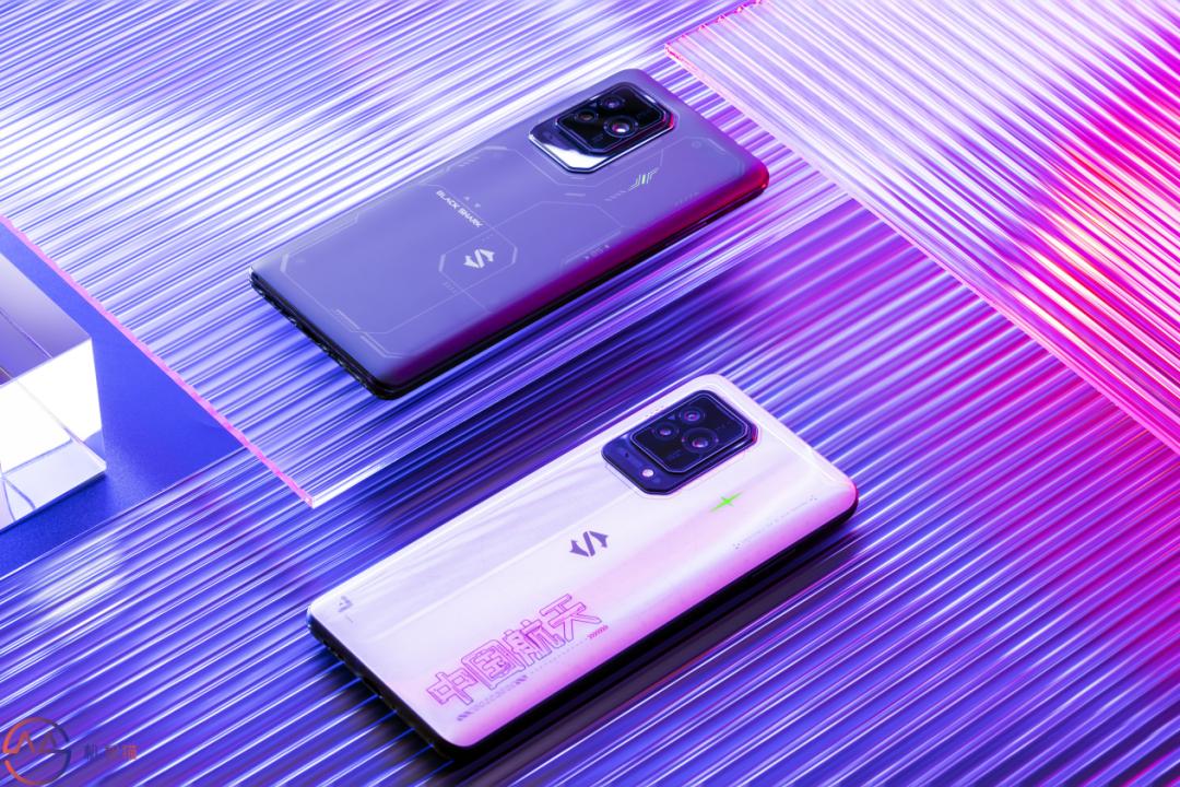 玩游戏曲面屏旗舰机,最适合打游戏的直屏旗舰