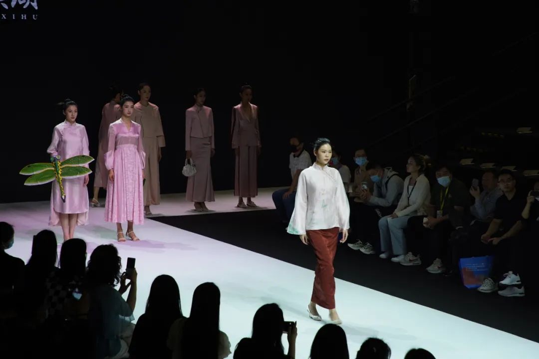 锦绣•新尚||出水芙蓉——江南的夏日浪漫