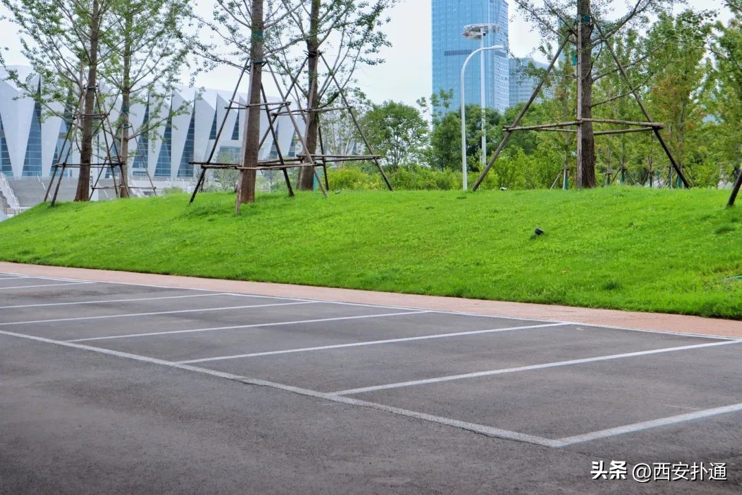 西安奥体中心音乐喷泉现在开放吗,西安奥体中心和兰州奥体中心对比