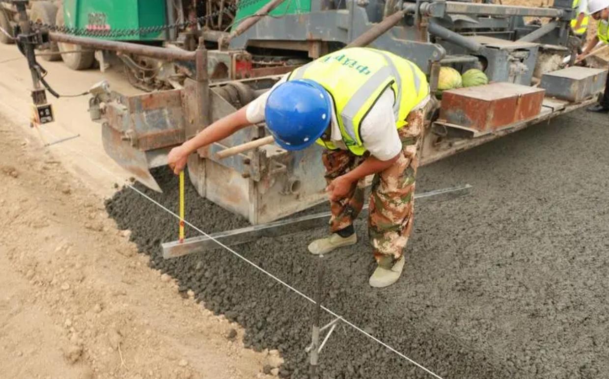 水稳和轻骨料混凝土,水稳层是什么意思