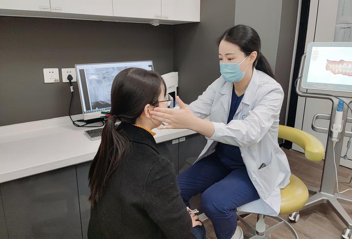 凸嘴下巴后缩拔牙改善有什么坏处,深覆合嘴凸下巴后缩矫正要拔牙吗