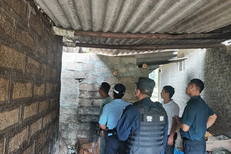 开学季镇坪公安全力维护校园安全,新野公安多措并举守护校园安全