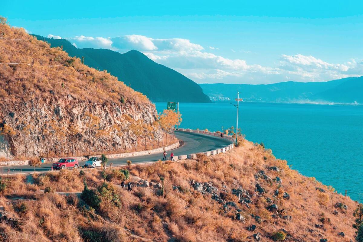 在云南旅游攻略详细路线推荐,在云南旅游攻略路线详细介绍