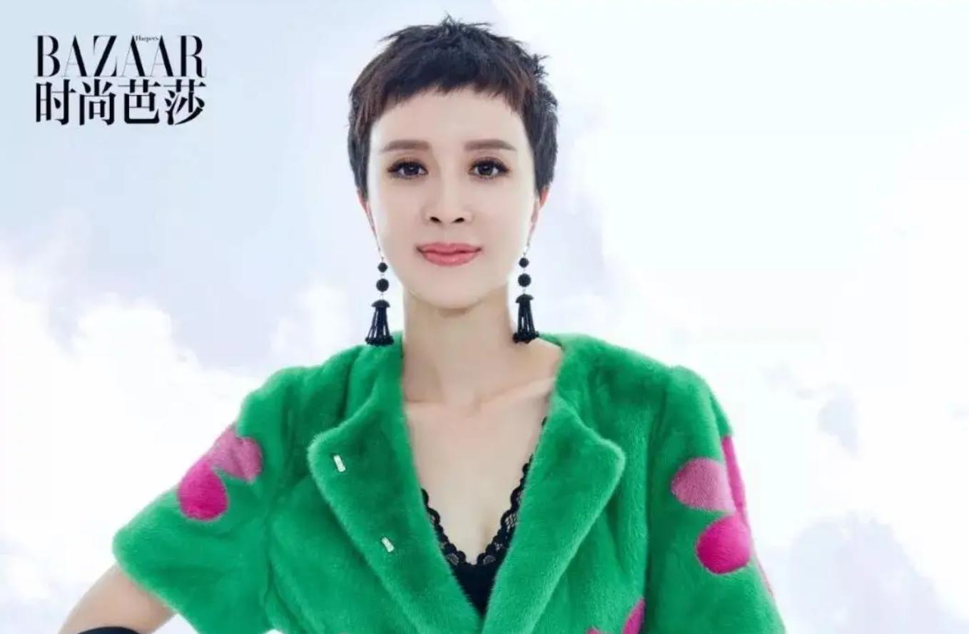 巩汉林足球签名赝品事件,巩汉林足球赝品