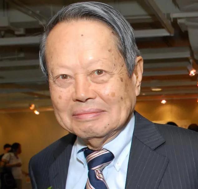 采访杨振宁为什么反对对撞机,杨振宁不同意建对撞机后来建了吗