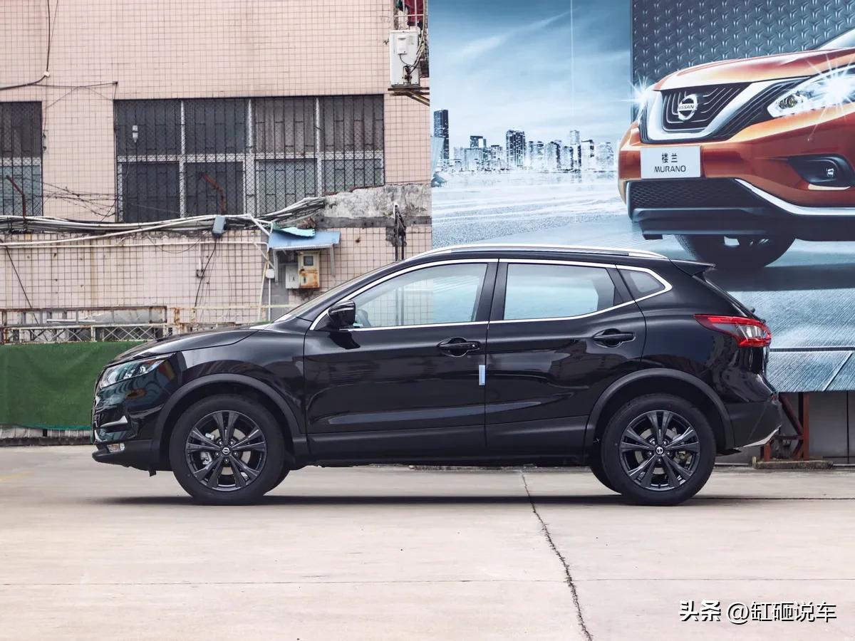 老款日产逍客全景天窗版,日产全新逍客天窗