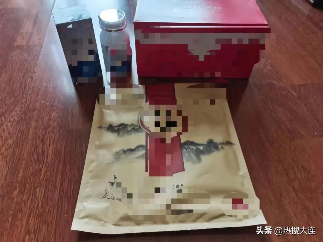 进了“养生直播”群,买了一堆“没用的”