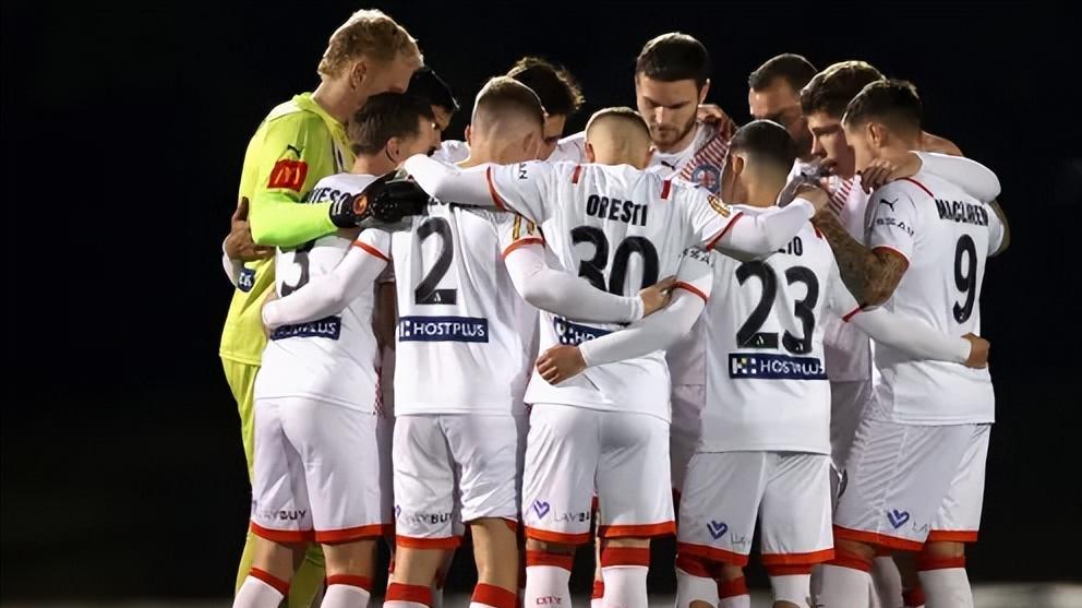 墨尔本胜利1比0阿德莱德联,阿德莱德澳大利亚杯