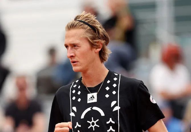 梅总逆转晋级澳网四强,梅总vs西西