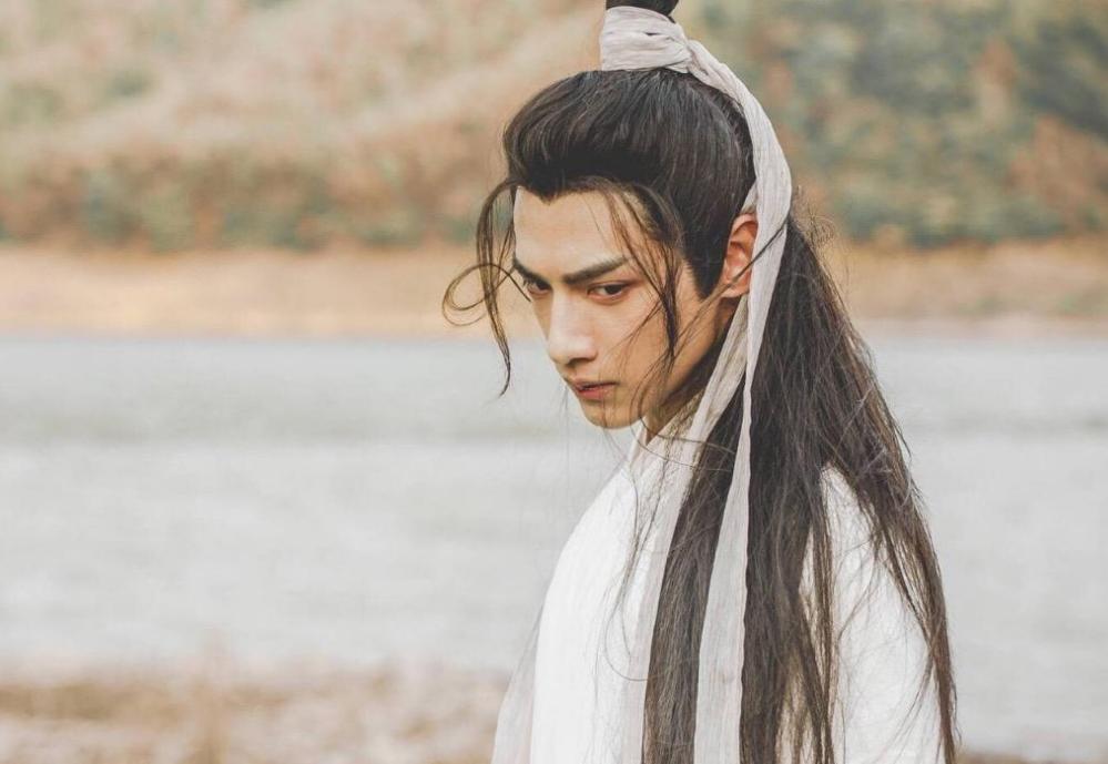 古代小孩剃头发型,为什么古代小孩头发后面剪了