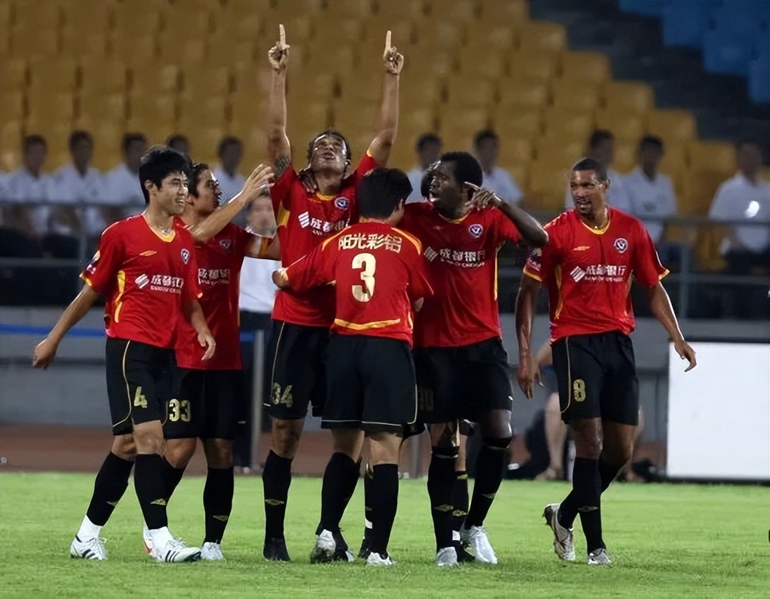 纳托小传丨入豪门结识巴西国脚，溜底线戏耍国安防线