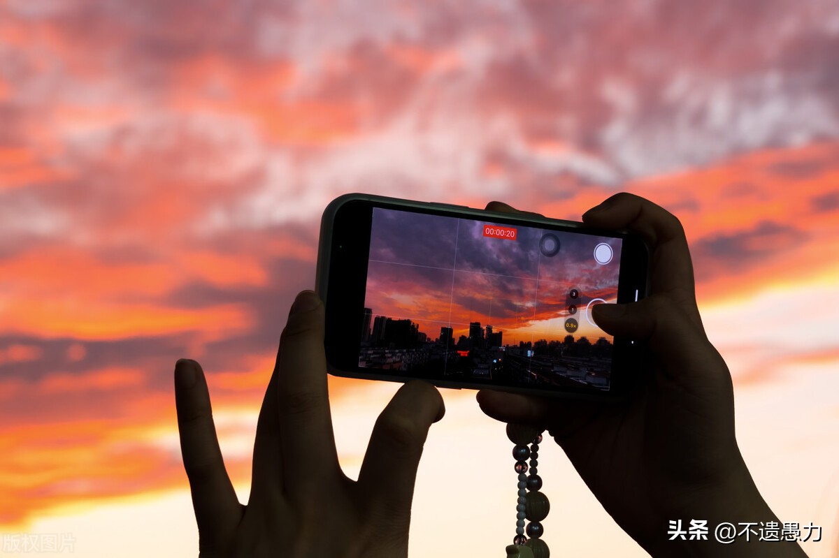 为什么现在手机摄像头越来越多,为什么手机摄像头越来越模糊了