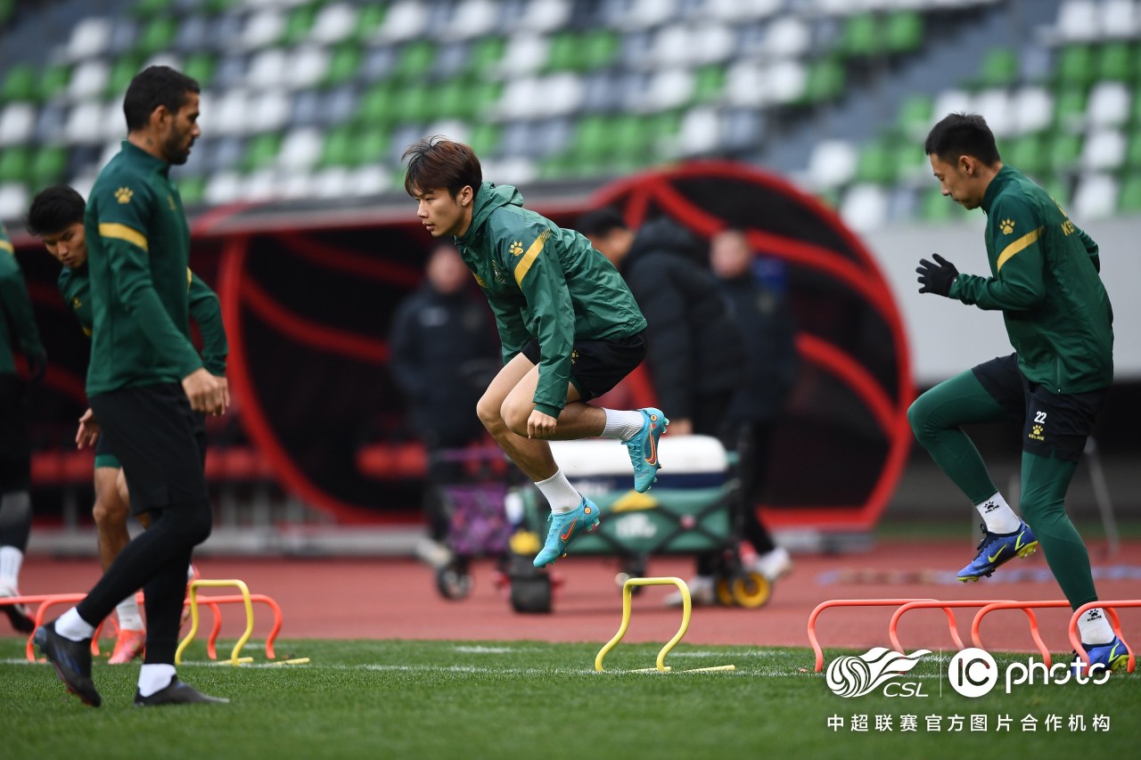 超甲附加赛浙江1-0青岛占得先机,超甲附加赛直播回放