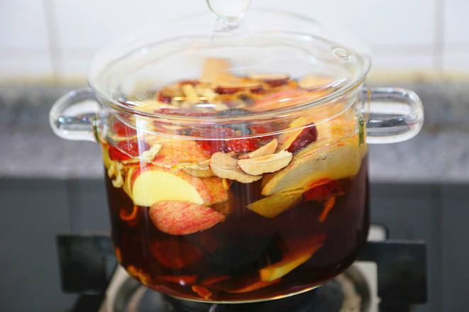 苹果红枣枸杞生姜煮水有什么功效,苹果山楂大枣生姜一起煮能减肥吗