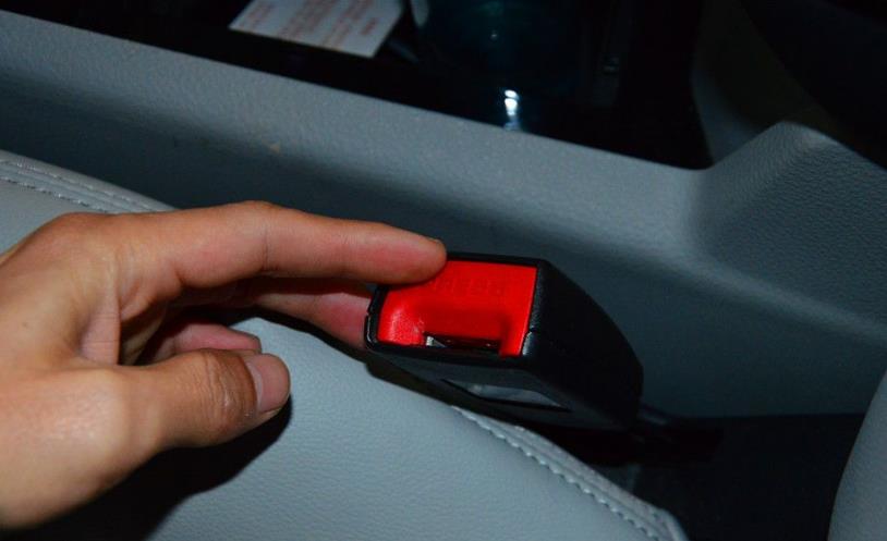 奥迪a6二手车买16款还是17款的好,08年奥迪a6手动挡二手车值多少钱