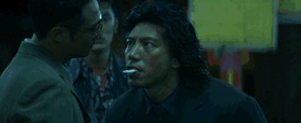 张耀扬带女友现身,张耀扬和富婆唱歌